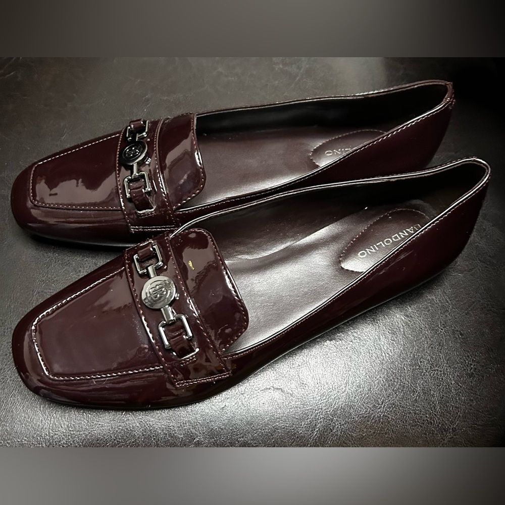 New Bandolino Brown Patent Loafers